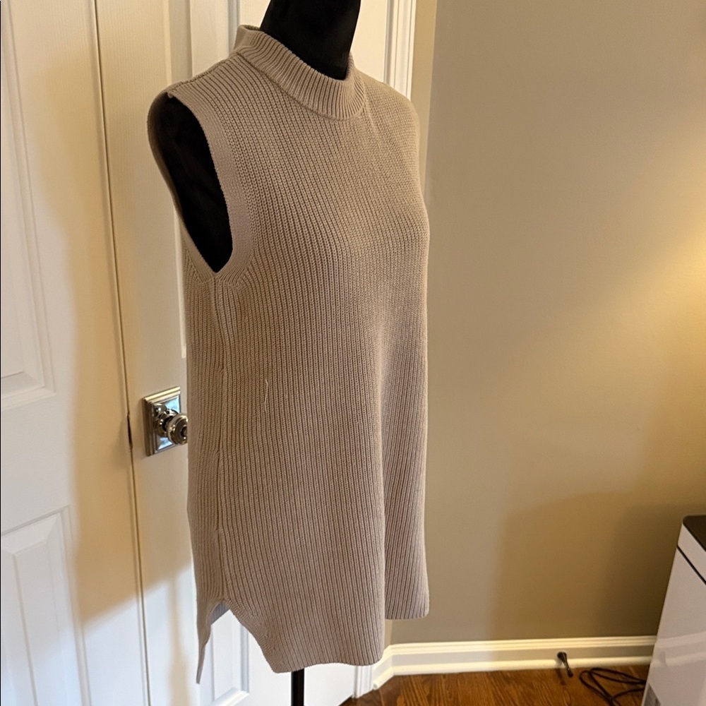H&M Beige Ribbed Knit Top - Picture 4 of 8